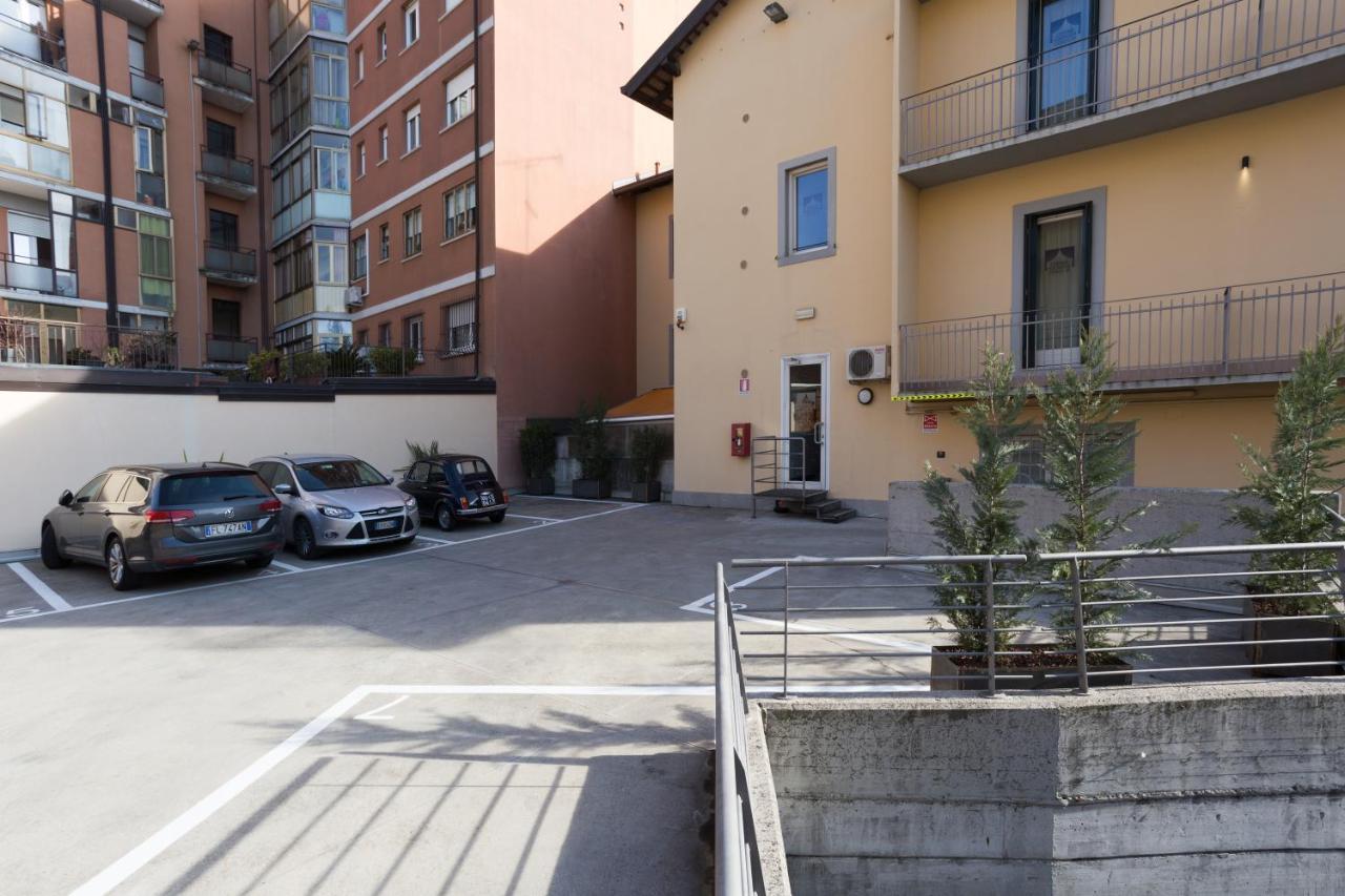 Albergo Residenza Al Teatro Udine Exterior photo
